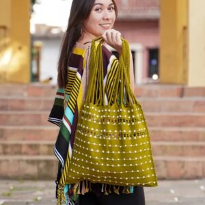 Bolso Artesanal Con Bolitas Chiapas Echo Ha Mano Verde